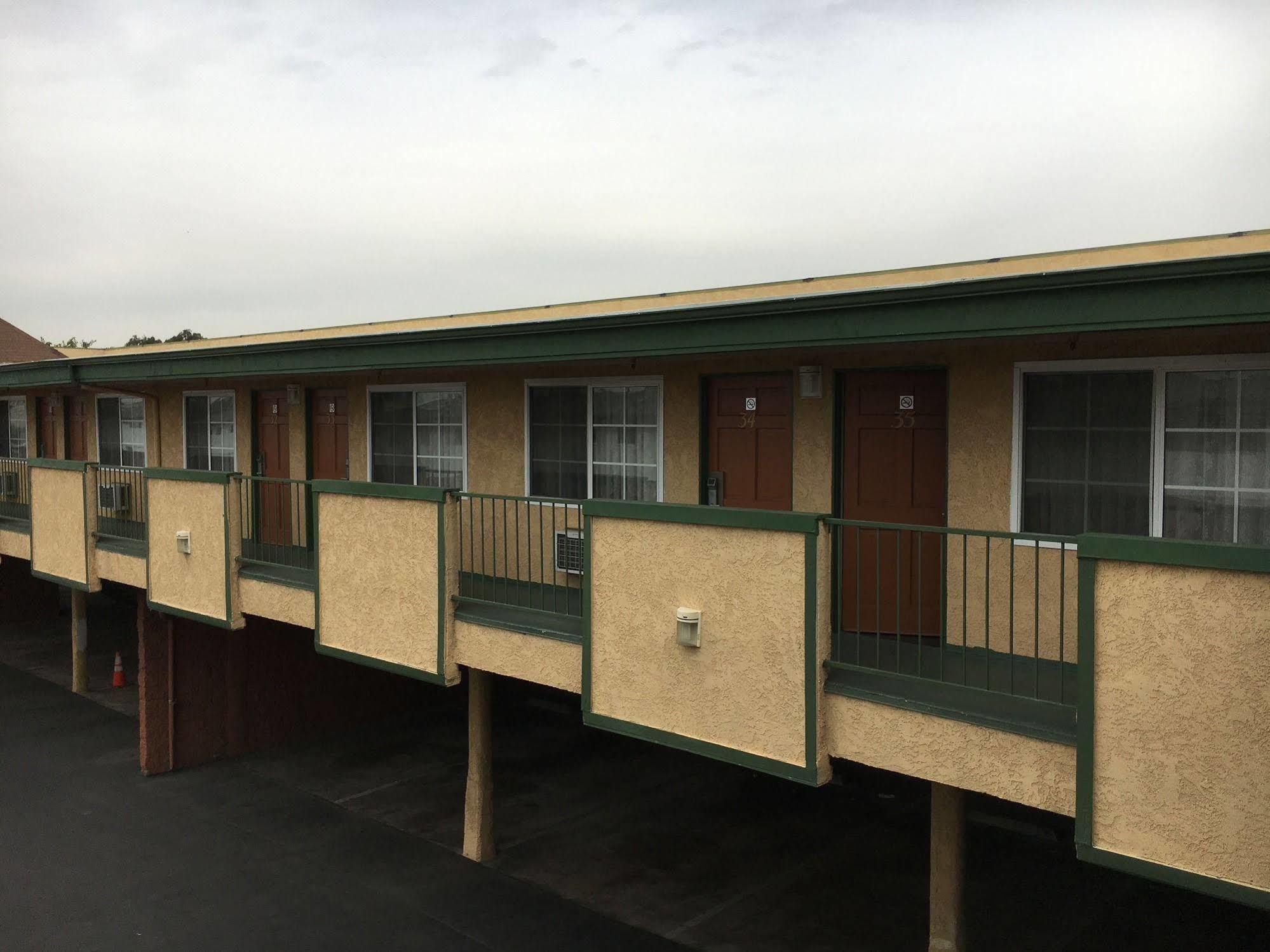 Starlite Motel Bellflower Exterior foto